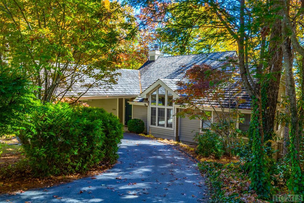 294 Club Colony Lane, Lake Toxaway NC Real Estate Listing MLS 101070