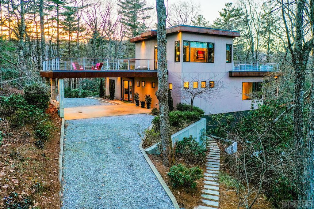 2072 Bowery Road Highlands NC 28741