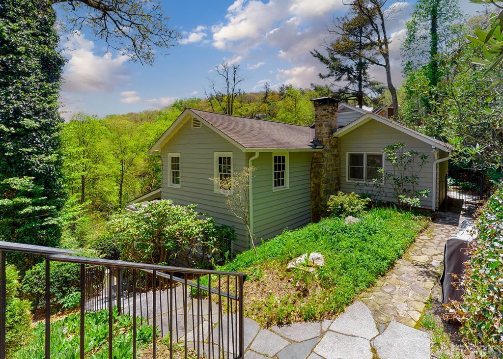 260 Satulah Rd, Highlands NC Real Estate Listing MLS 99042