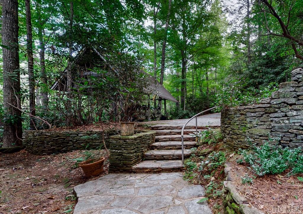 Big Sheepcliff Cashiers NC Community Silver Creek Real Estate