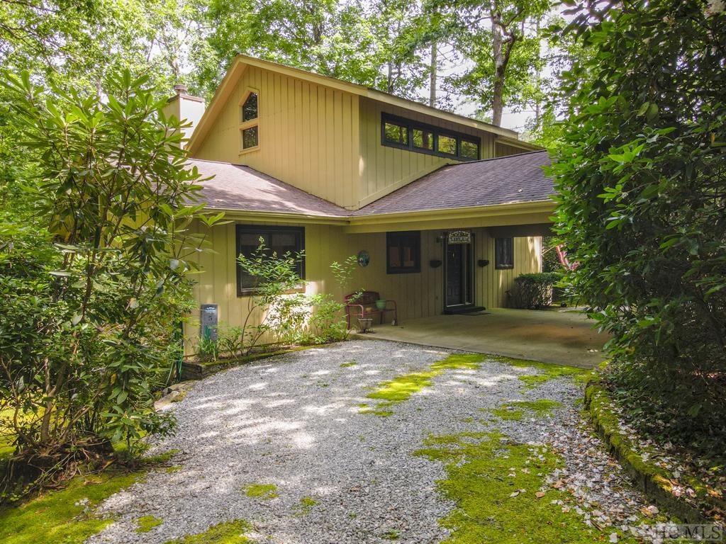 236 Holly Forest Court, Sapphire NC Real Estate Listing MLS 100436